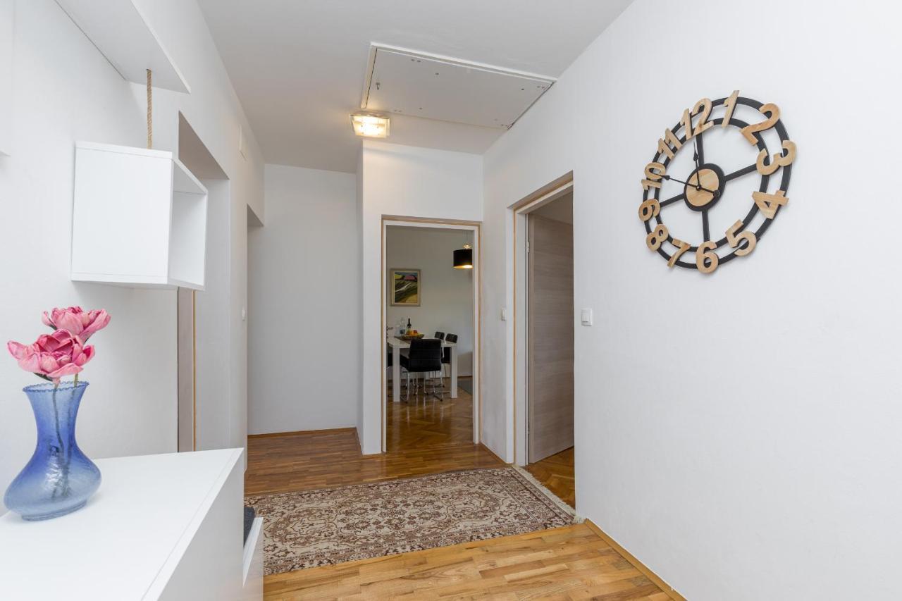 Apartments Hrestak Porec Exterior photo