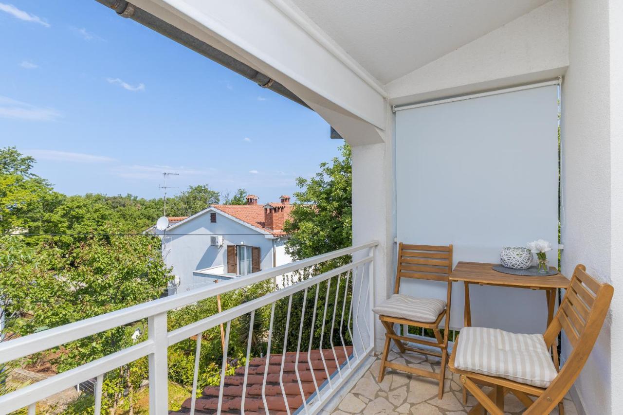 Apartments Hrestak Porec Exterior photo