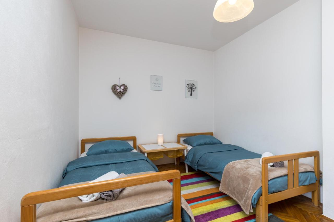 Apartments Hrestak Porec Exterior photo