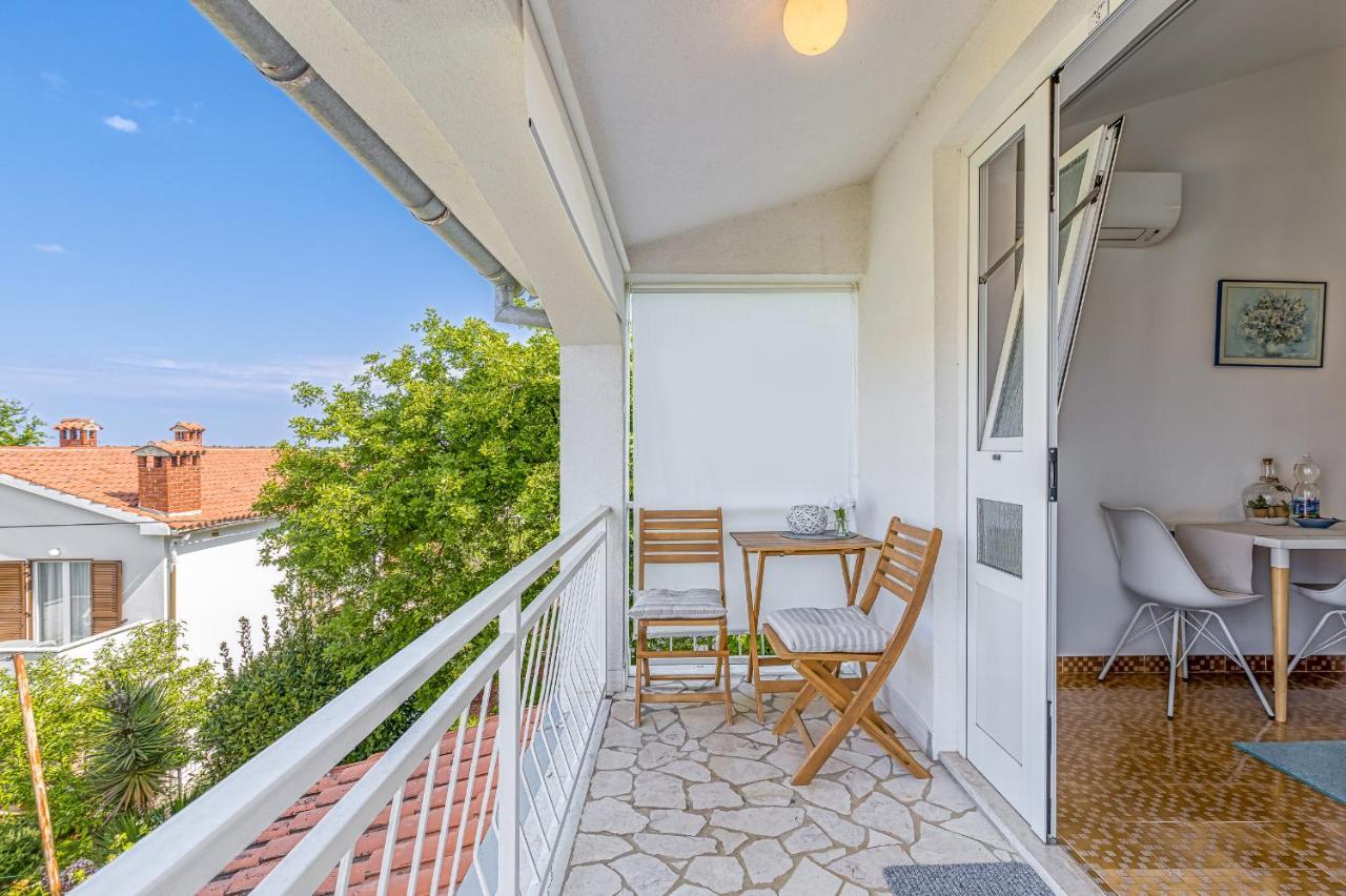 Apartments Hrestak Porec Exterior photo