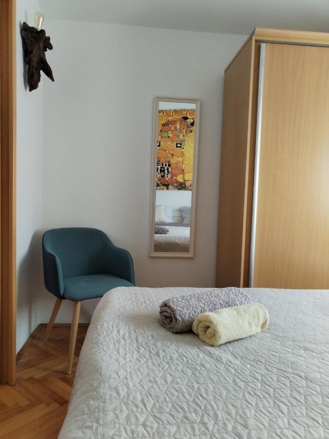 Apartments Hrestak Porec Exterior photo